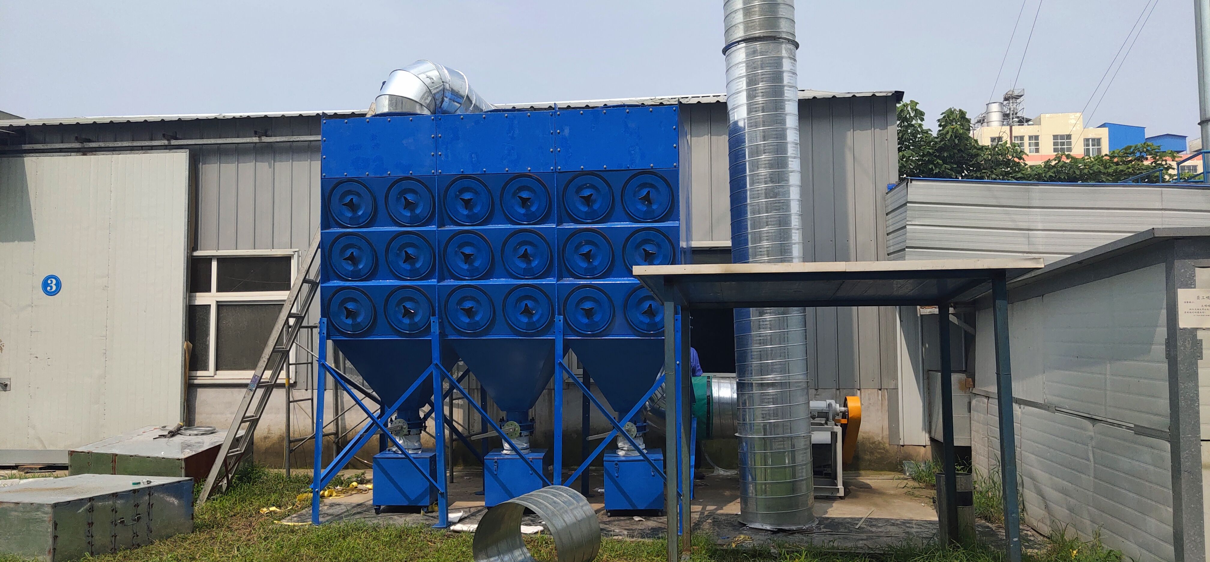 机械制造厂除焊烟滤筒除尘器_利菲尔特空气除尘设备